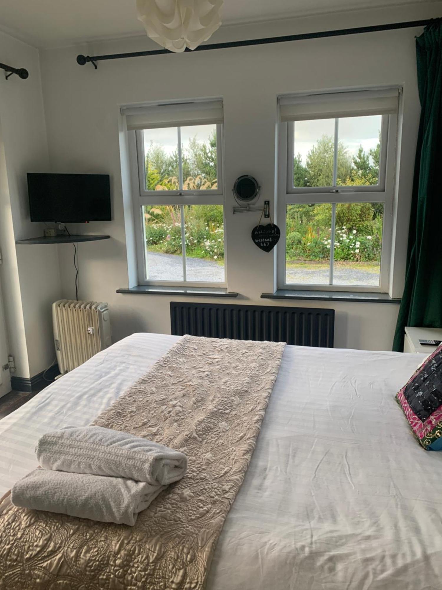 Isserkelly House Clonbur Екстериор снимка